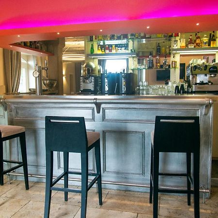 Le Victor Hugo - Hotel Et Restaurant - Logis Hotels Saint Cere Bagian luar foto